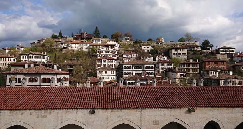 Aydın Çıkışlı Abant Gölcük Ormanya Hobbit Evleri Safranbolu Turu