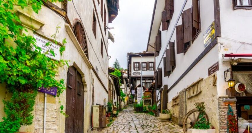 Aydın Çıkışlı Yedigöller Safranbolu Amasra Turu